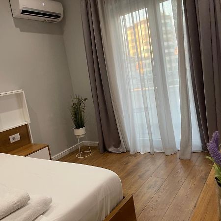 Andys Rooms Hotel Tiranë Ngoại thất bức ảnh