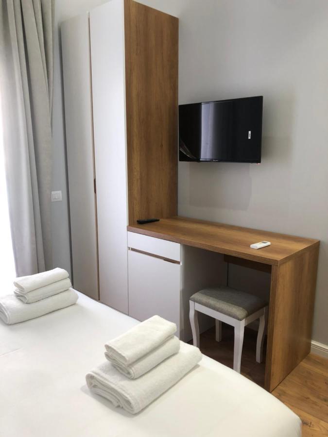 Andys Rooms Hotel Tiranë Ngoại thất bức ảnh
