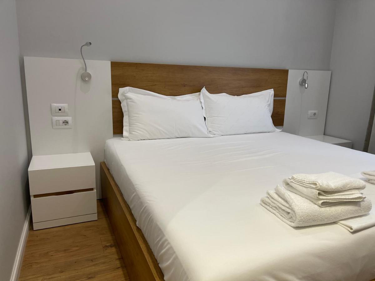 Andys Rooms Hotel Tiranë Ngoại thất bức ảnh