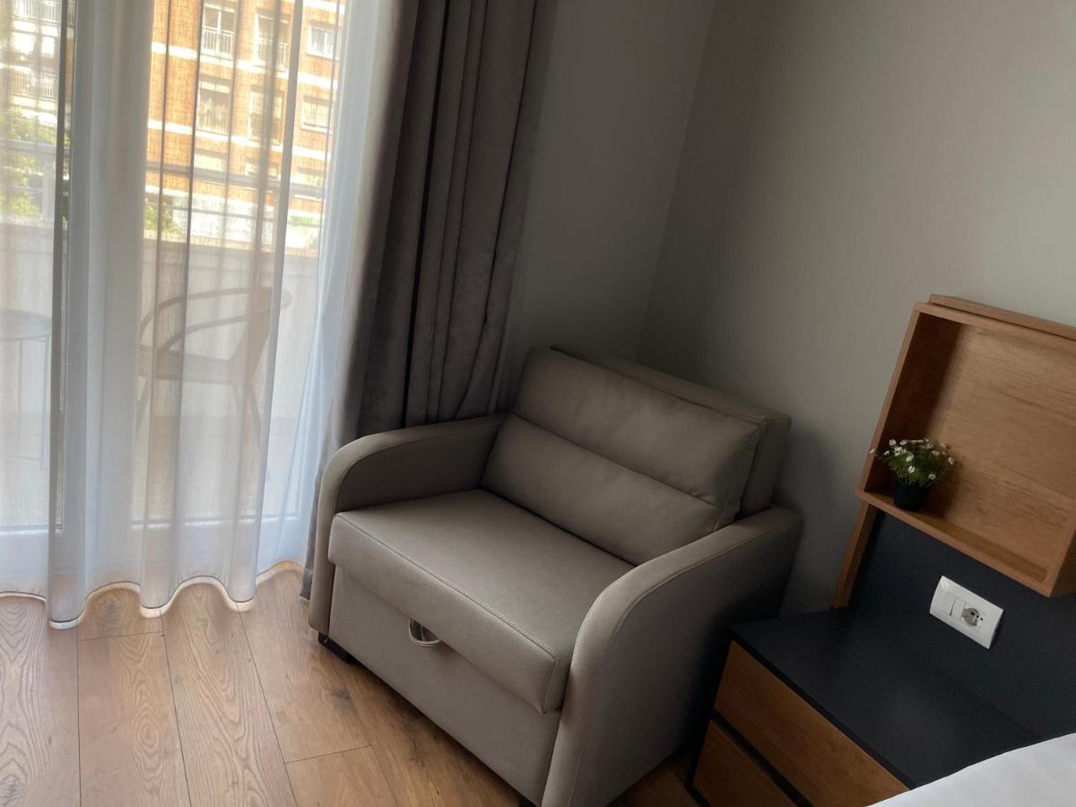 Andys Rooms Hotel Tiranë Ngoại thất bức ảnh
